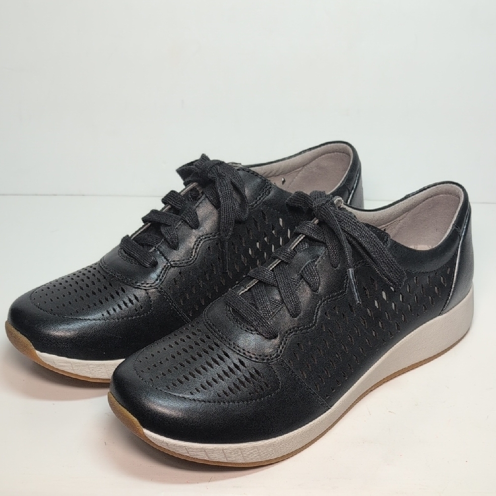 NWOT Dansko Charlie perforated leather sneaker shoes women's size 10.5. EU 41 - Picture 1 of 14